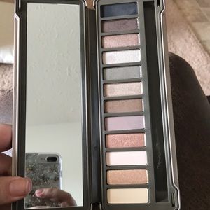 Urban Decay Makeup - Urban Decay Naked 2 palette Urban Decay Makeup - Urban Decay Naked 2 palette